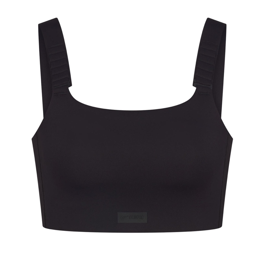 NIKESKIMS MATTE WIDE STRAP BRA